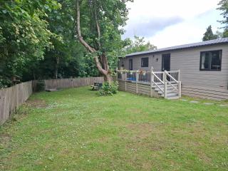 Fir Tree - 2 bedrooms sleeps 5 - 3