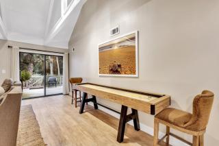 592 Queen's Grant - 7