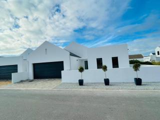 44 Staycation Beach-house - 9