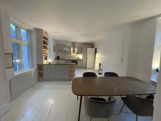 Luxury Kings Garden apartment - 6