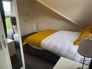 Private Room with Ensuite 7 - 5