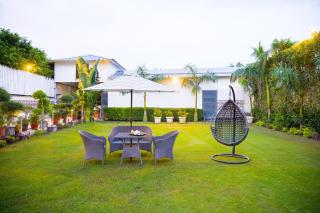 Versace Farms 5-BHK Farmhouse With Private Pool, Gazebo & Lush Garden - Noida - 3