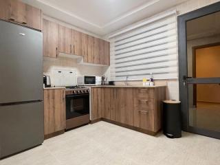 Luxurious City Getaway - Free Private Cook & Airport Pickup, 5 Min Walk to CHU - 8