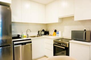 Luxury 1BR with Burj Al view - 2