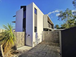 Lagoon House - lagoon view with heated pool - 9