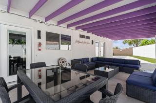 Private Pickleball Court Pool Spa Game Room and More - 4