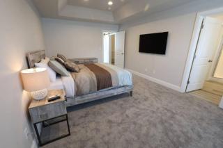 Modern Lake Retreat just Steps to Marina and Adventure - 7