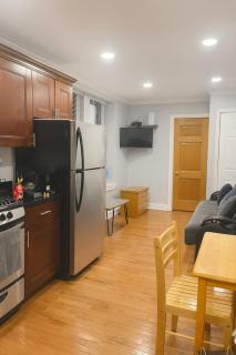 Comfy East Village Apartment - 9