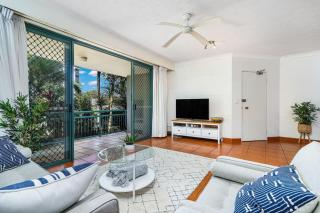 Currumbin Sands 2BR Resort Beachfront Parking - 0