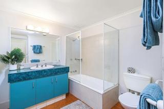 Currumbin Sands 2BR Resort Beachfront Parking - 8