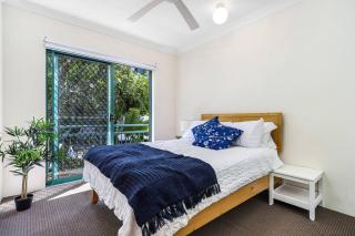 Currumbin Sands 2BR Resort Beachfront Parking - 4