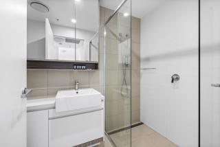 Experiencing Uni Life 2BR Kelvin Grove Parking - 4