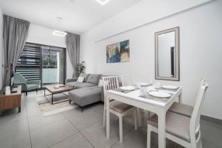 Modern JVC 1-Bed Pool, Gym and Family Amenities - 6