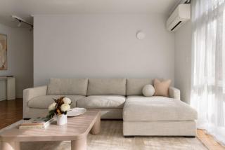 Stylish South Yarra Apartment Near Botanic Gardens - 5