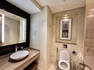 Luxury 1BHK in Damac Paramount Towers, Business Bay - 1