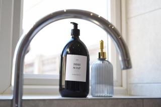 Clives Abode - Centrally Located 2BR Family Home - 8