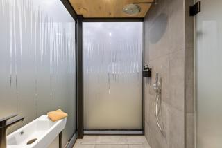 Cosmic Cube Mirror House - 2