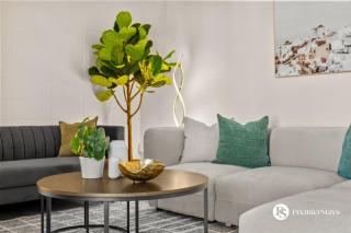 Downtown 17th Ave Lifestyle with Secure Parking and AC - 5