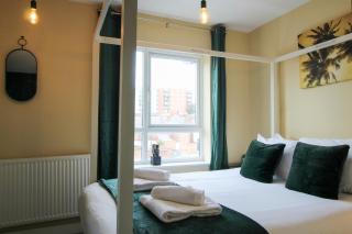 Charles St Chester City Townhouse by Rework Accommodation - 9