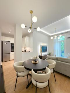 Luxury Downtown Apartment A1 - 0