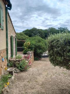 Maisonnette avec jardin - Sabran - 1