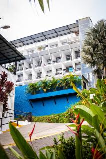 El Faro Containers Beach Hotel - 1