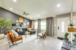 Spacious Family Home, 5 Mi to Galleria Dallas! - 9