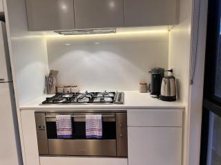 Modern Port Melbourne 3b3b Townhouse and Parking - 3