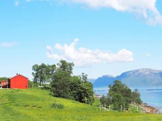 6 person holiday home in ALSVÅG-By Traum - 6