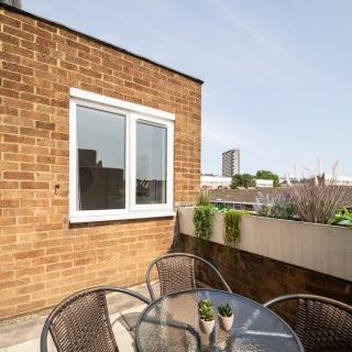Modern 3BR Apt Canary Wharf with Patio Near Tube & Shops - Londra - 6