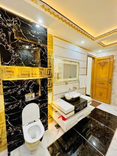 Luxury rooms for guests - Lahore - 1