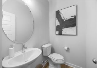 Luxe Durham Retreat Mins to Duke, DPAC, NCCU & Downtown - 2