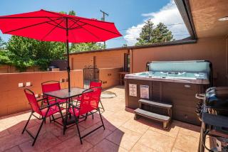 Sedona Views with Private Hot Tub for the Entire Family - 0