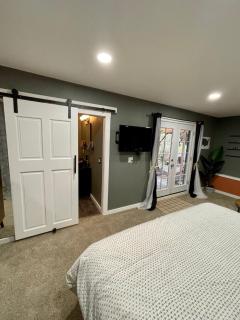 Private Getaway - Salem - 2