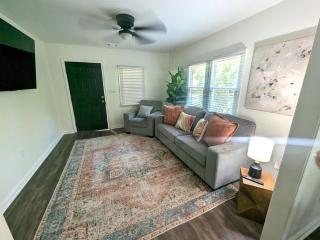 Adorable Cottage, pet friendly - Kennelworth - 8