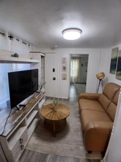 Monthly Stays - 2BR Apt in Bloomfield - 8 Min Walk from NJ Transit - 9