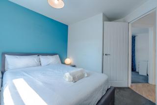 Pet friendly village flat with EV charging - 9