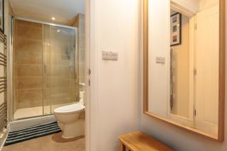 Pet friendly village flat with EV charging - 2