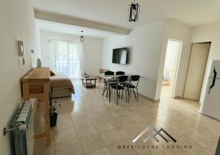 Departamento para 3 personas, centrico con vista al lago - 7