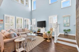 Oceanside Beach Cottage - 6