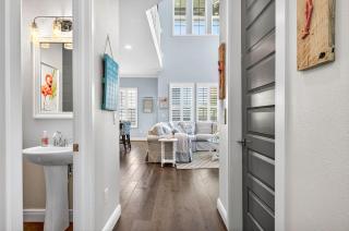 Oceanside Beach Cottage - 2