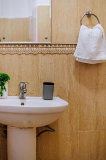 Private 3 BR Sea Breeze Apt - Pool, Walk to the beach, Gen set - 6