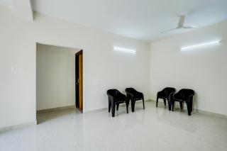 Hotel O Eswar Guest House Padur - 8