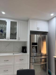 Charming Home Park View Family-Ready - 4