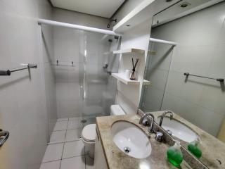 Apartamento alto padrão - 3 quartos a 150m da praia - 8