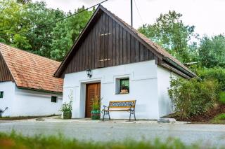 Weinfass Chalet Für 4 In Grub An Der March - 0
