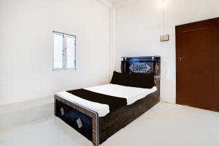 SPOT ON Natkhat Hotel - 1