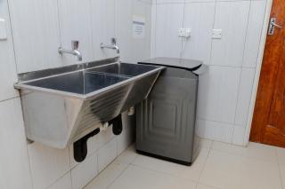 EMC Luxury Villa ,Pool, Solar , Starlink Wifi - 1