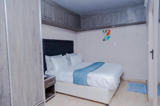 EMC Luxury 4BR Villa ,Pool, Solar , Starlink Wifi - 3