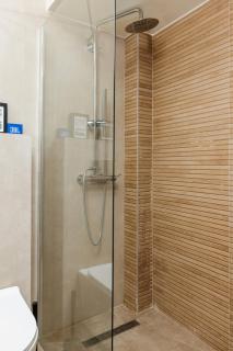 Japandi Style Flat in Thessaloniki City Center - 8
